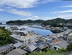 坊勢島の漁村風景