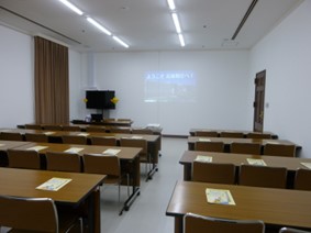 視聴覚ルーム2