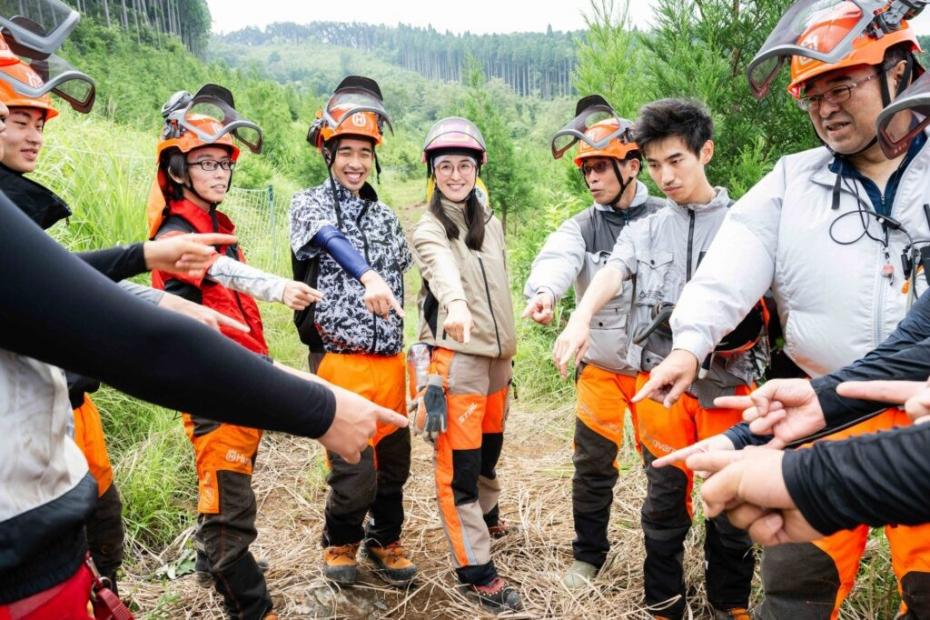 実習の前の指差し確認をする様子