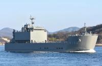 自衛隊第２海上輸送隊輸送艦「あまつそら」