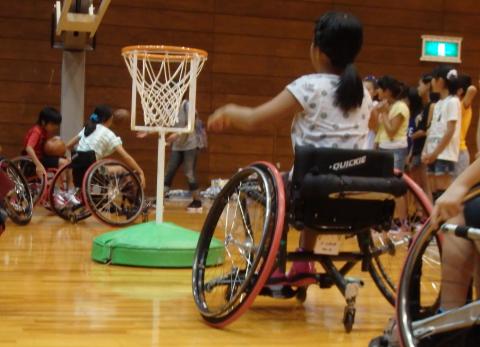 車椅子ツインバスケットボールゴール