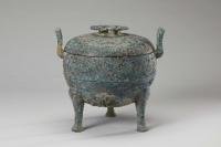 蟠螭紋鼎（ばんちもんてい）