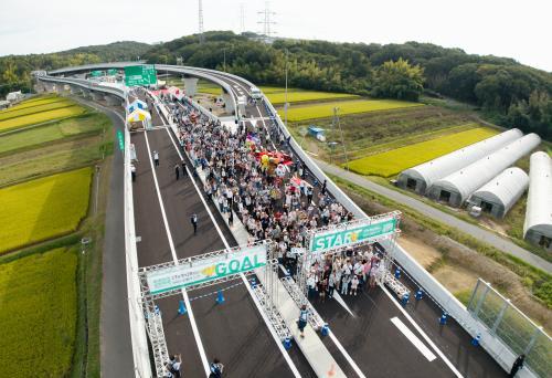 ウォーキングドローン