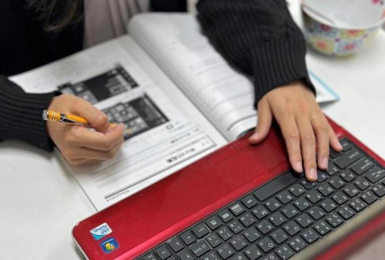 パソコン簿記習得コースeラーニングの様子